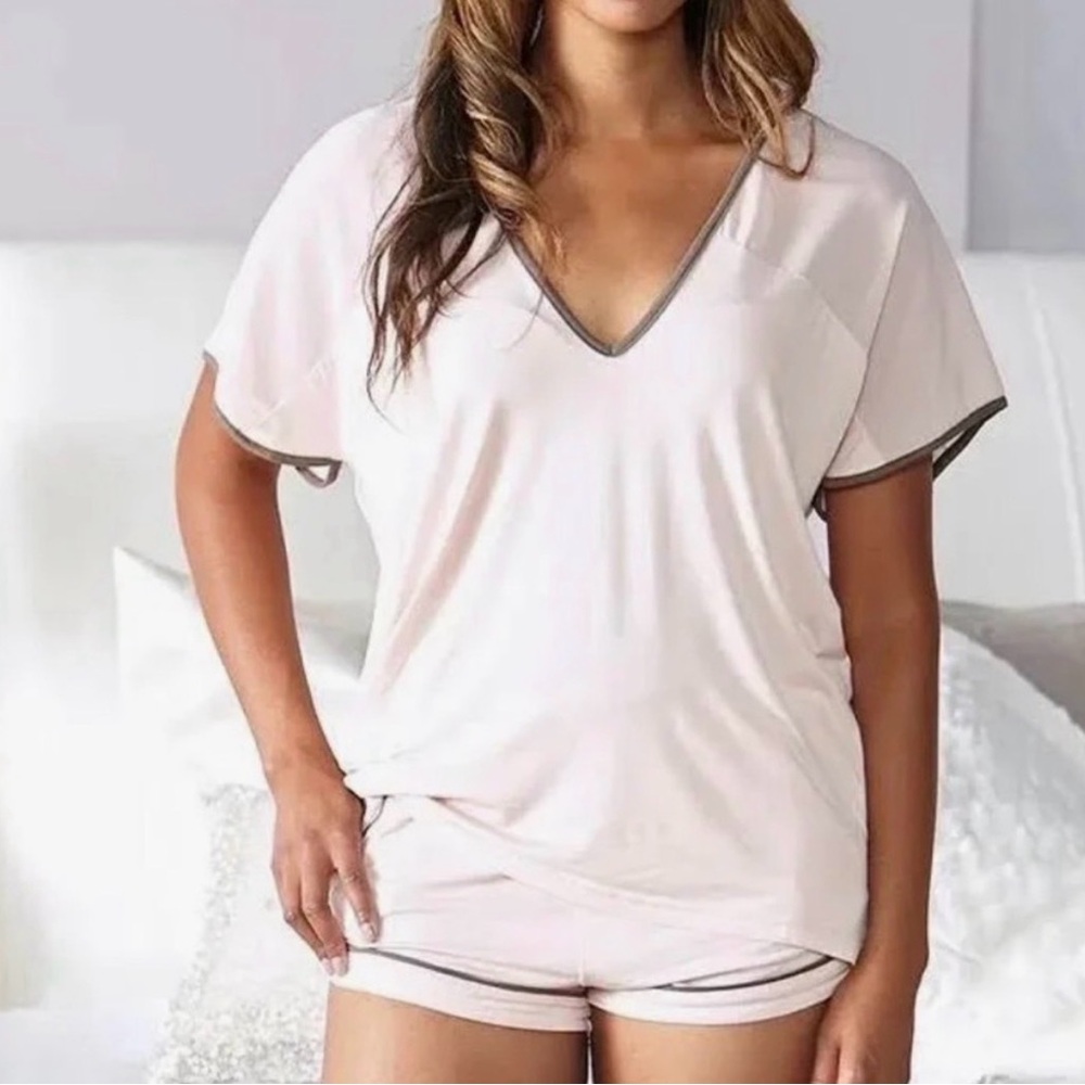 Pure Romance Blush Two-Piece V-Neck Sleep Set with Contrast Trim